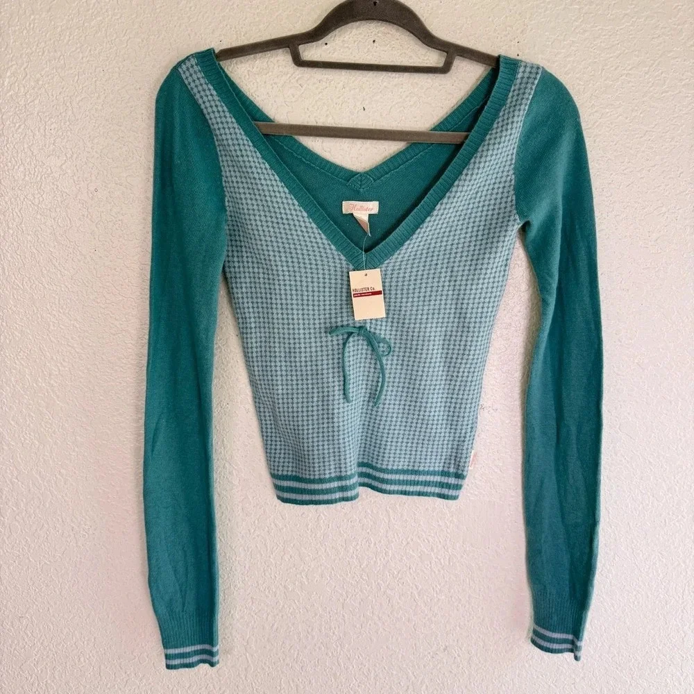 Hollister Y2K Teal Houndstooth V-Neck Tie Front Long Sleeve Sweater Small NWT